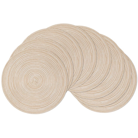 El mantel SHACOS redondo beige trézado protege la mesa y añade elegancia.