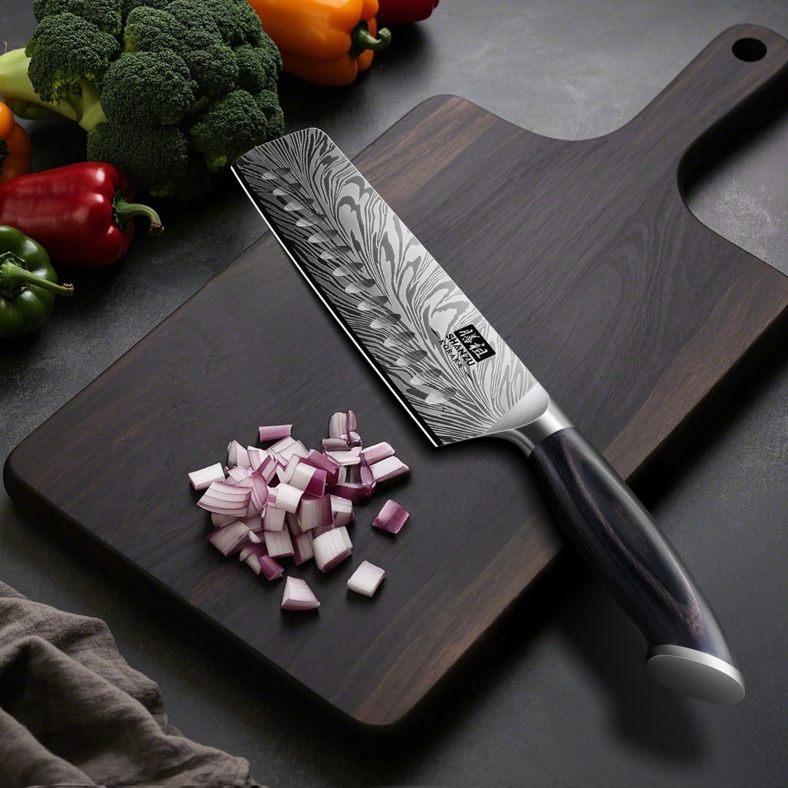 Cocina diaria con SHAN ZU Nakiri, cuchillo japonés versátil.
