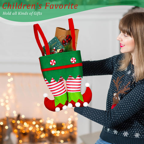 Shappy bolsas navideñas de fieltro con contenido ideal para dulces y pequeños regalos.