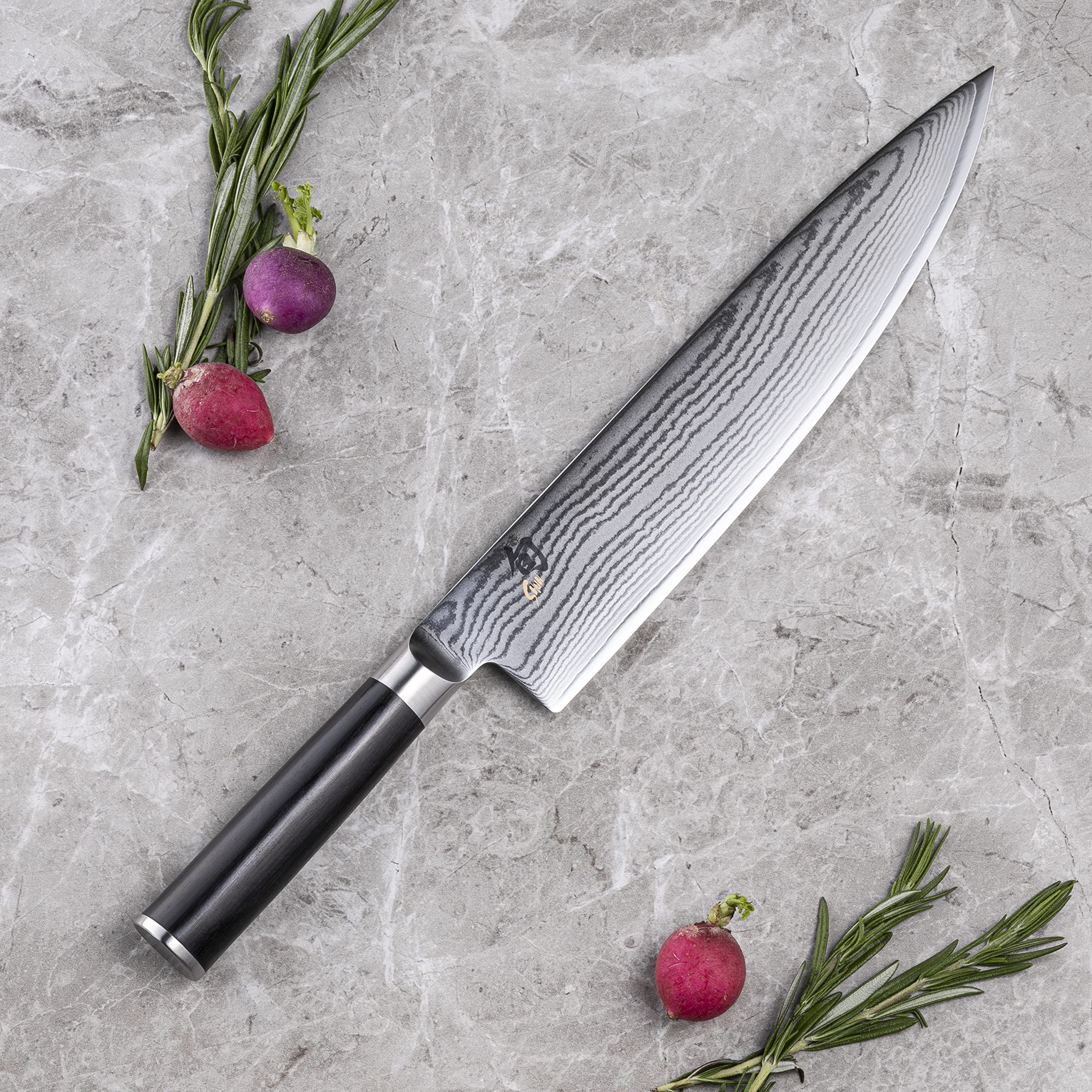 Detalle de filo del Shun Classic para filetear carnes con precisión.