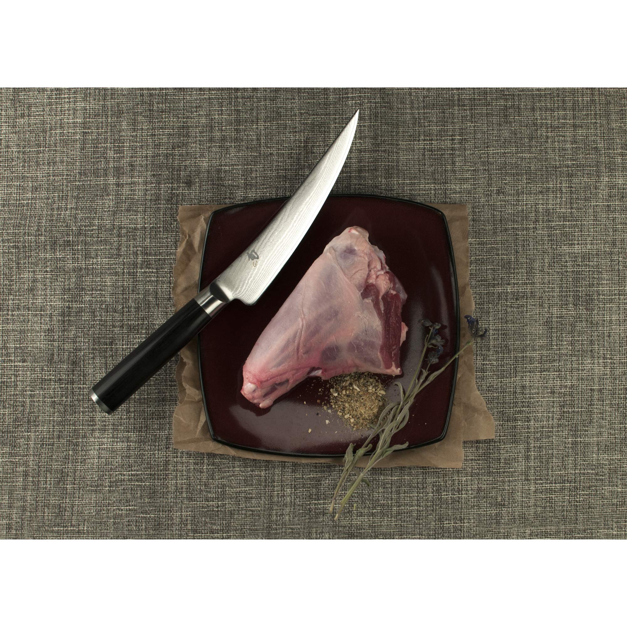 Cuchillo Shun Classic con hoja damasco de 68 capas para cortes limpios