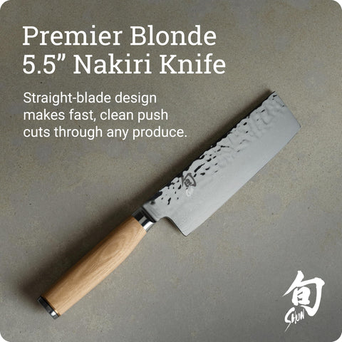 Shun Premier Blonde Nakiri con acabado tsuchime martillado para menos arrastre.