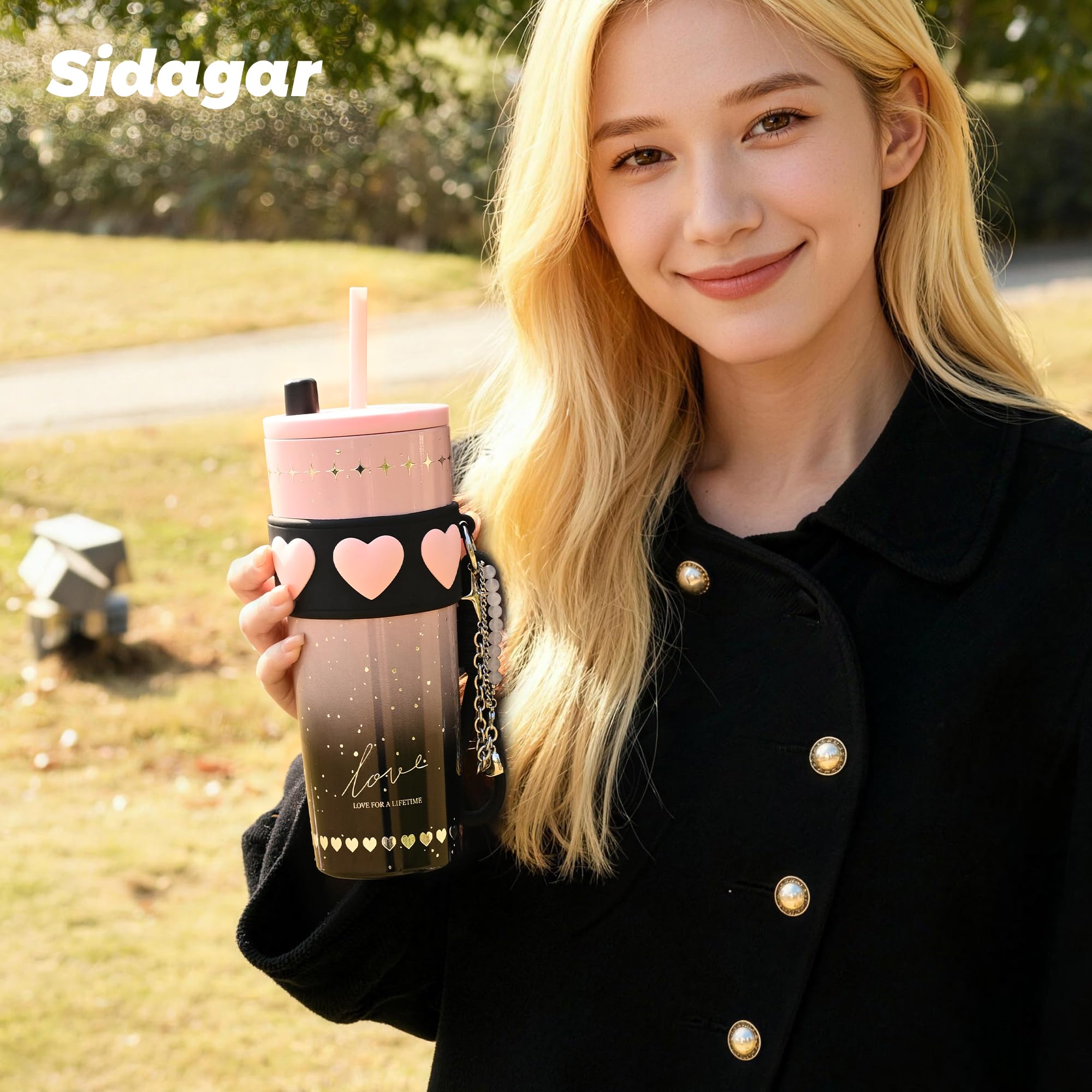 Sidagar 24oz tumbler con tapa y paja facilita bebidas en movimiento.