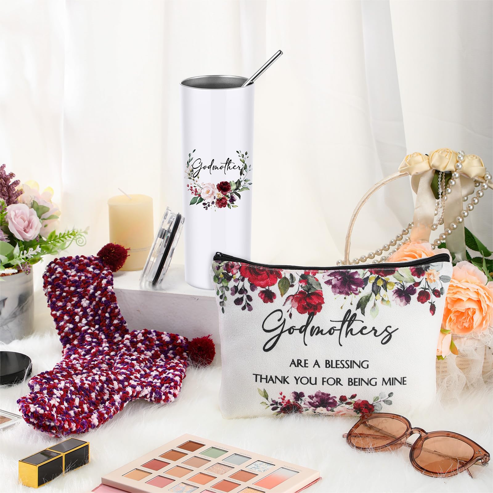 Detalle de diseño floral en taza madrina Sieral, añade estilo al momento del café.