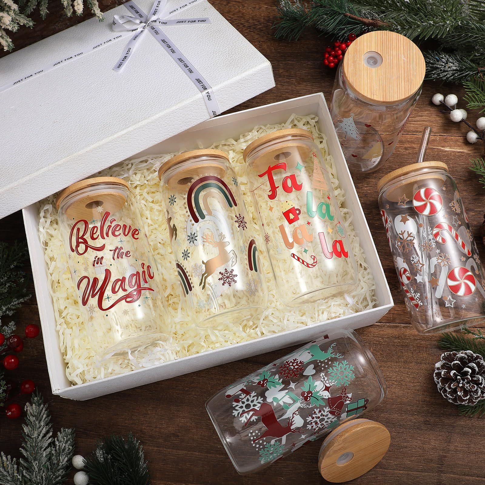 Juego de copas SiliFine con pajillas incluidas para fiestas navideñas.