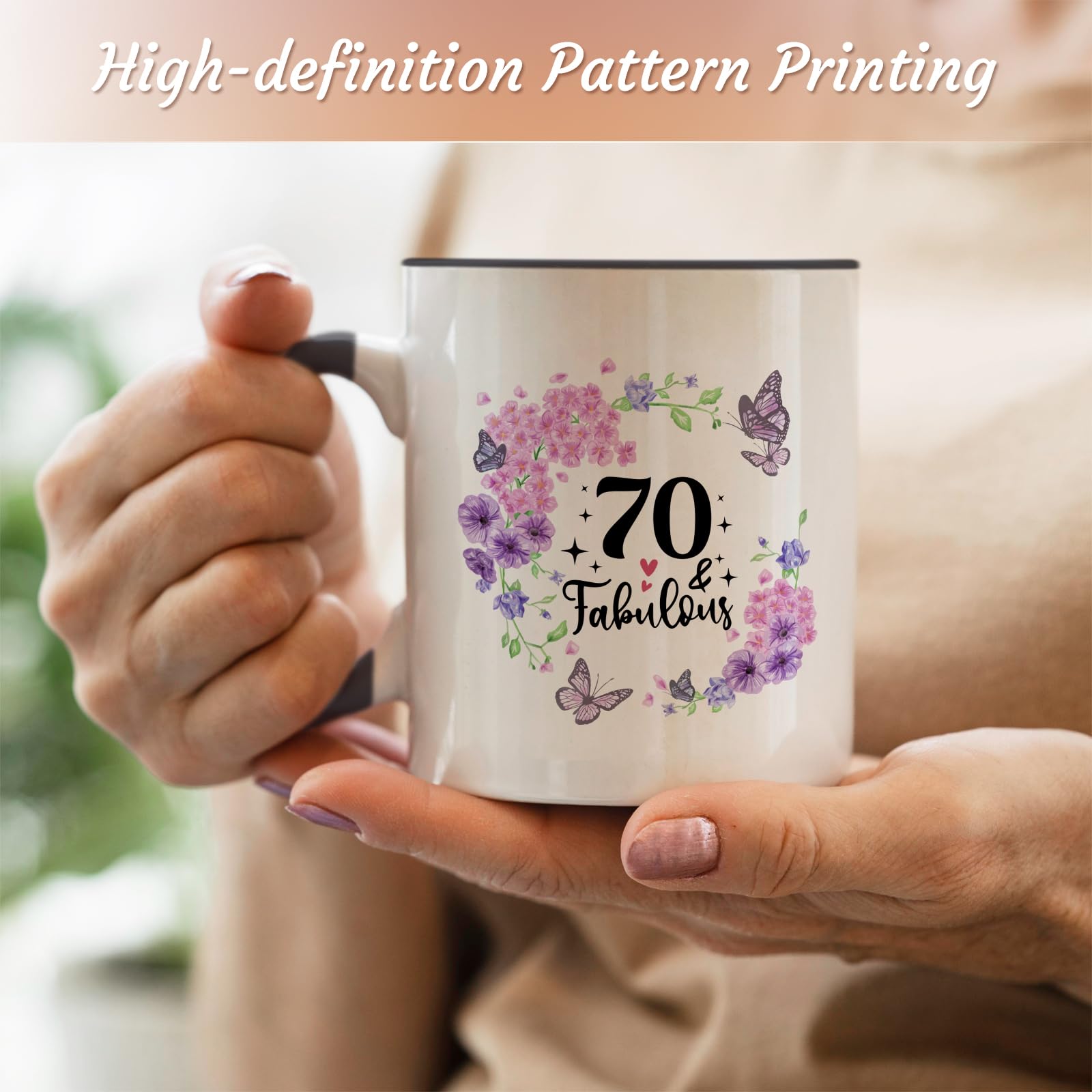 Taza Silkwishes 70 años, trasera con patrón floral y texto.