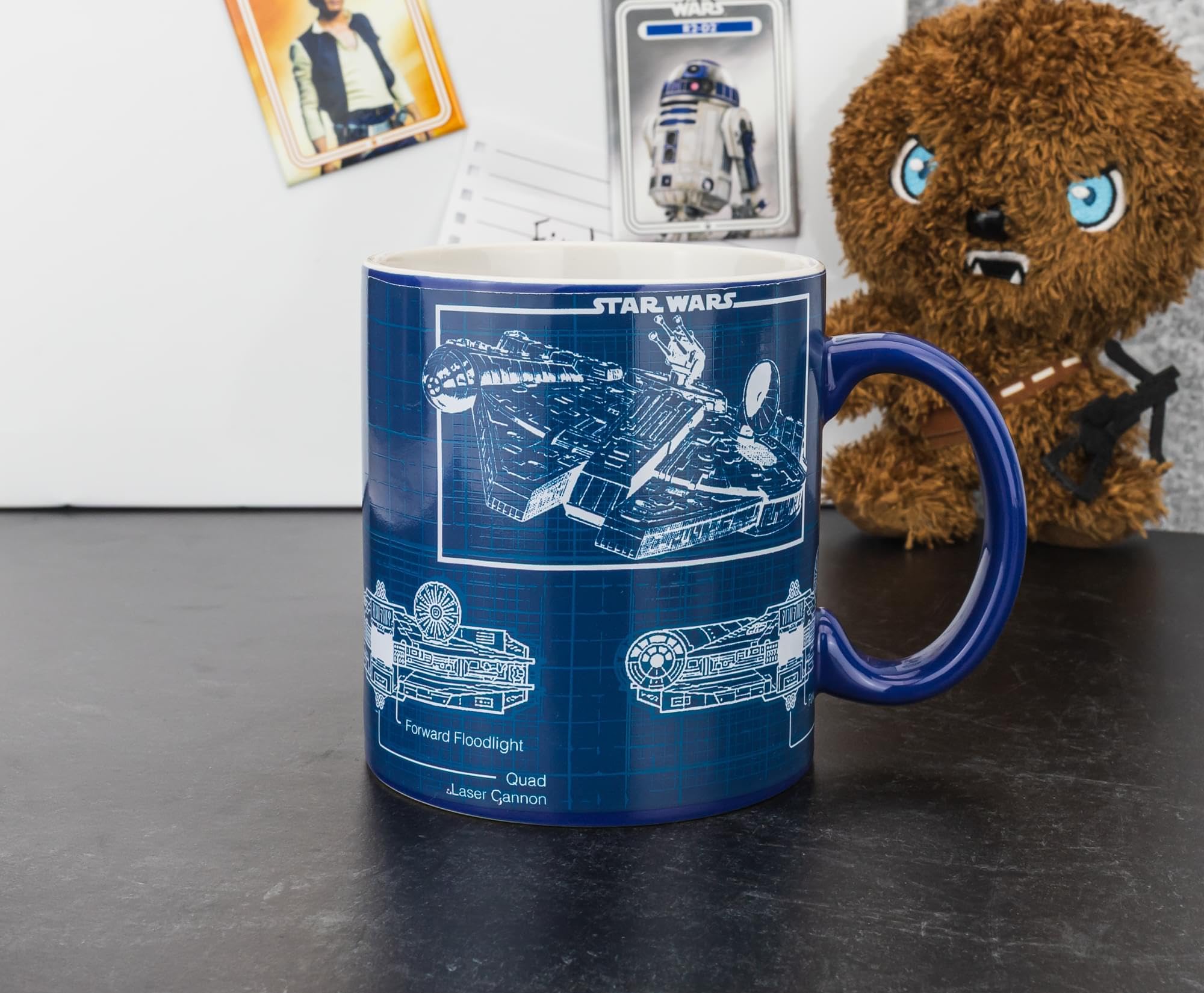 Taza Silver Buffalo apta para microondas y lavavajillas.