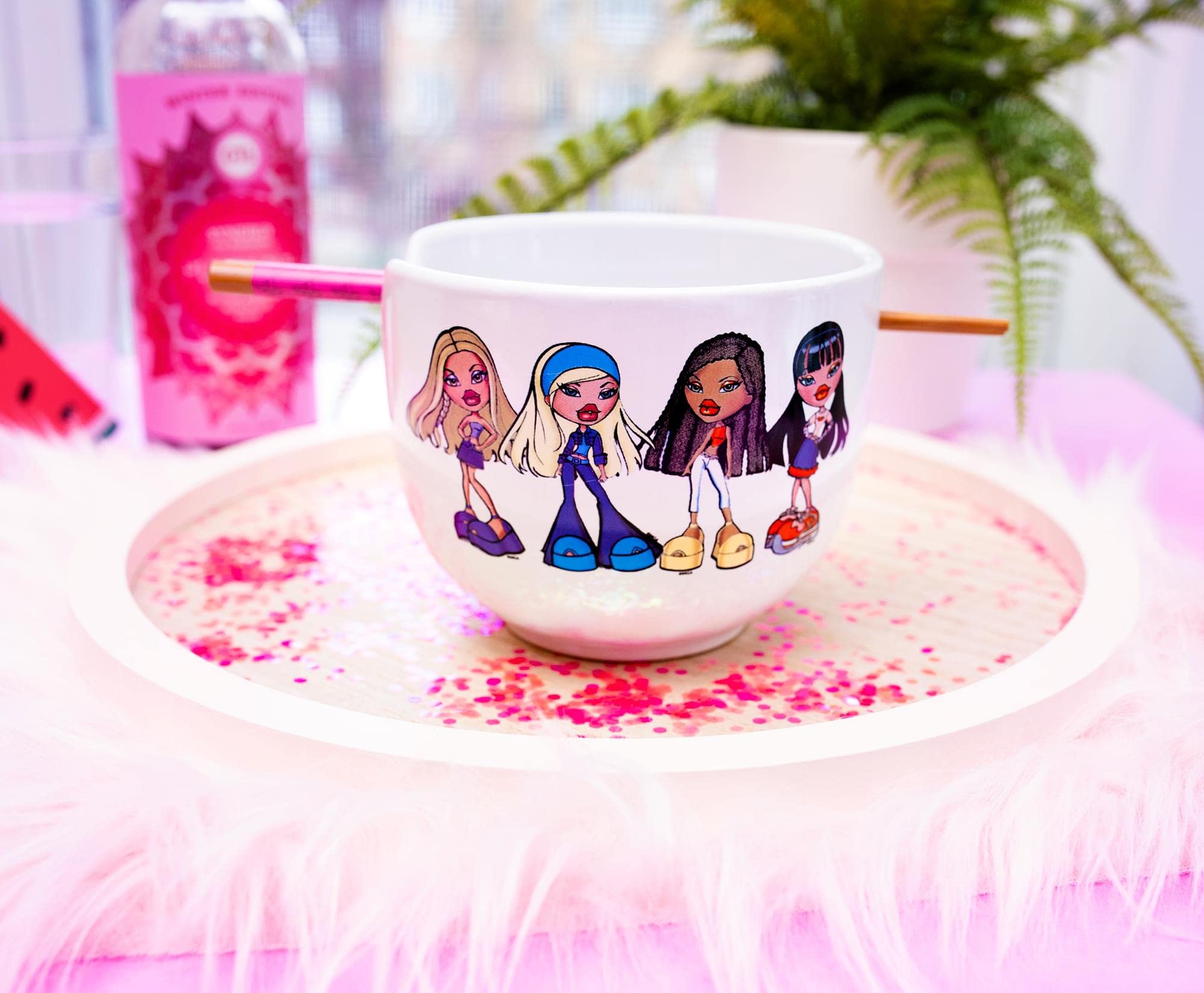 Palillos incluidos para una experiencia de ramen auténtica Bratz.