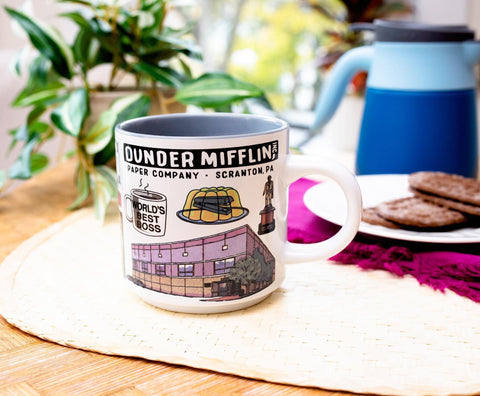 Taza Silver Buffalo para café matutino en la oficina