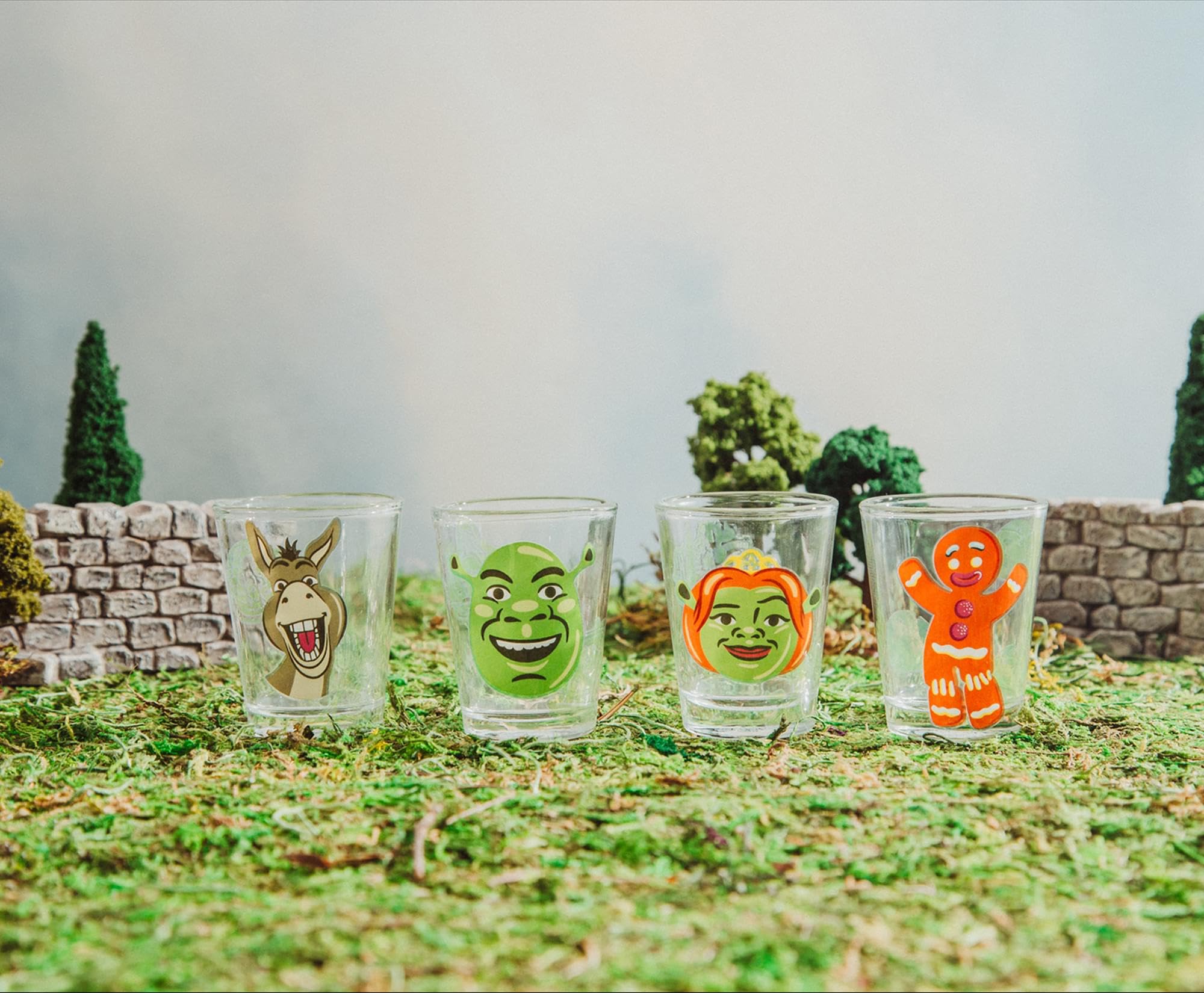 Vasos para brindis temáticos de Shrek con Silver Buffalo en tu próxima reunión