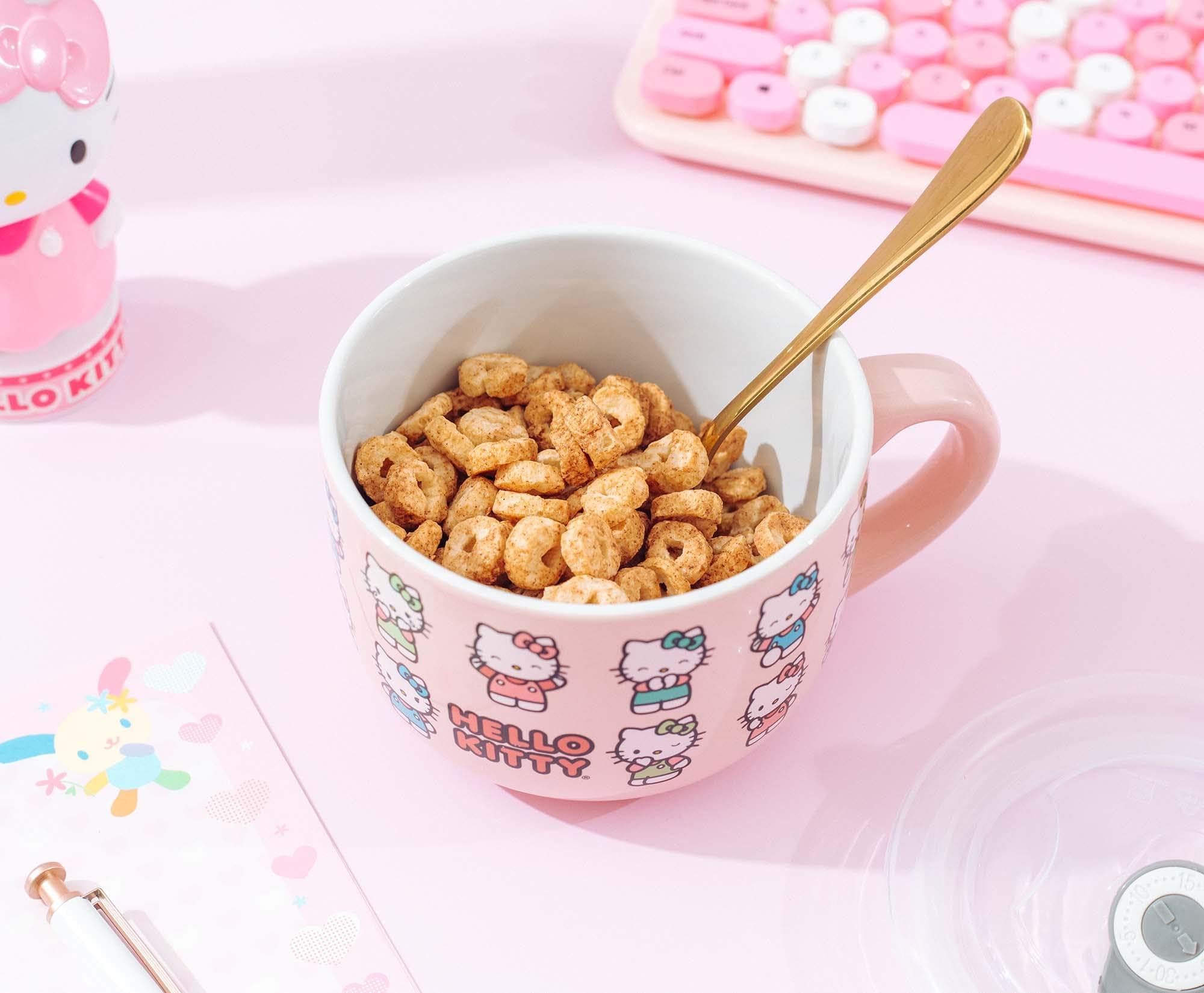Colección oficial Sanrio, perfecta para fans y coleccionistas.