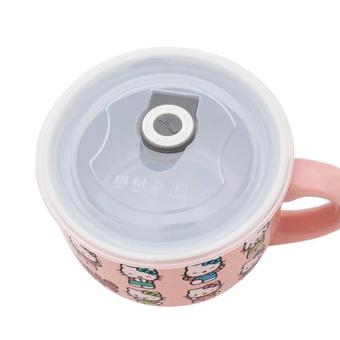 Tapa con ventilación que libera vapor de forma controlada.