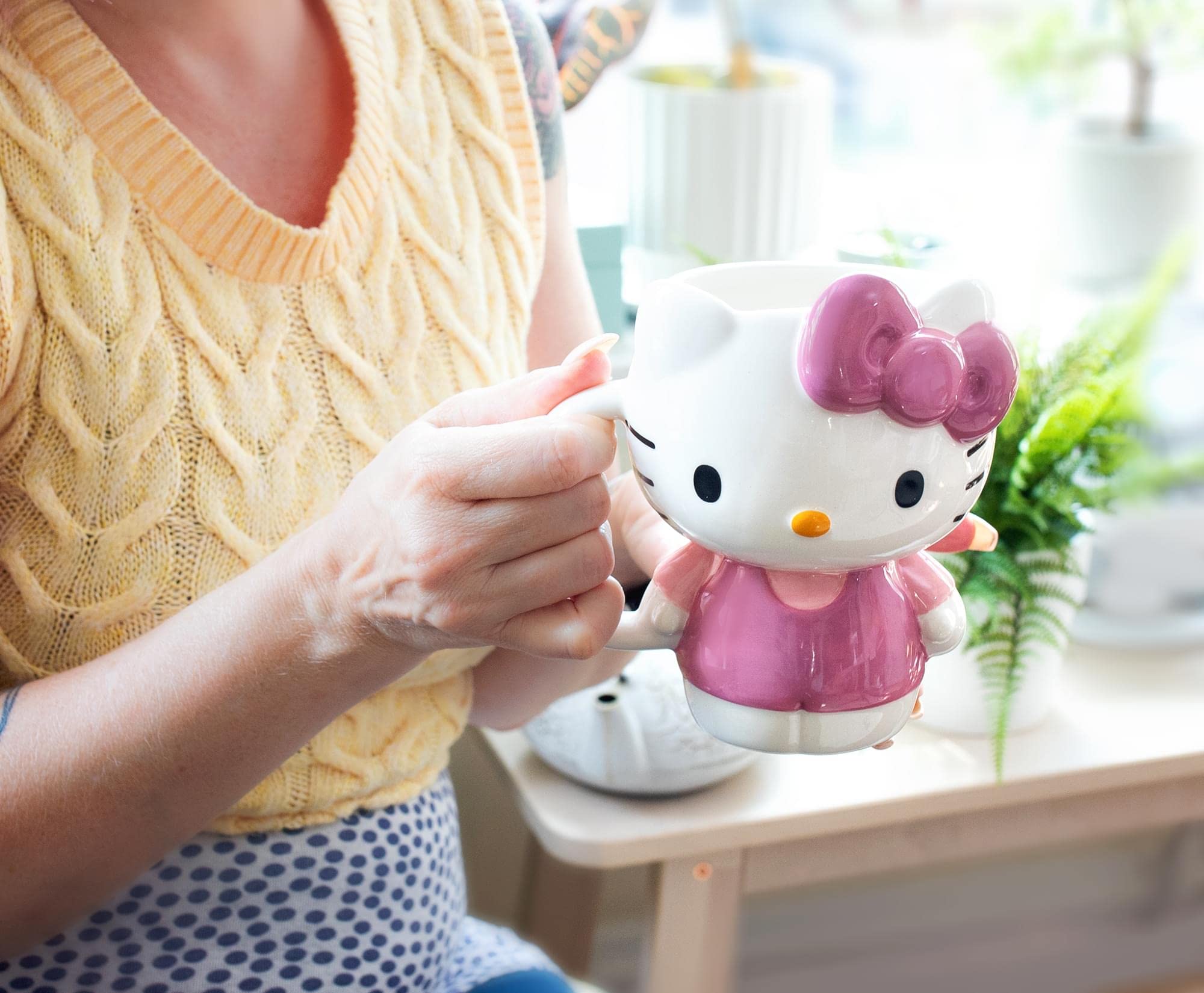 Silver Buffalo Hello Kitty: conjunto ideal para mesa, desayuno y momentos de café.