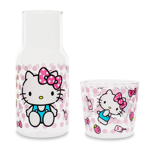 Taza de vidrio Silver Buffalo Hello Kitty de 8 oz con puntos rosas, perfecta para infusiones.