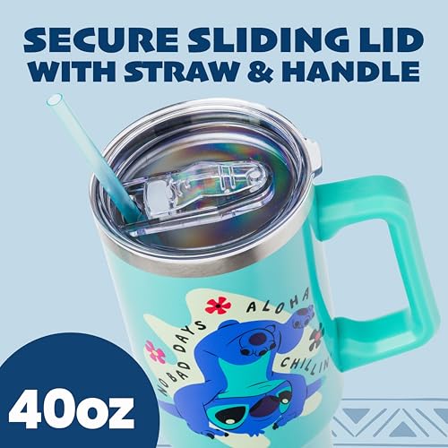 Asa resistente en el vaso Silver Buffalo para un agarre cómodo.