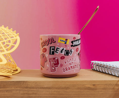 Taza Silver Buffalo Mean Girls, capacidad 13 onzas, perfecta para pausas de café.