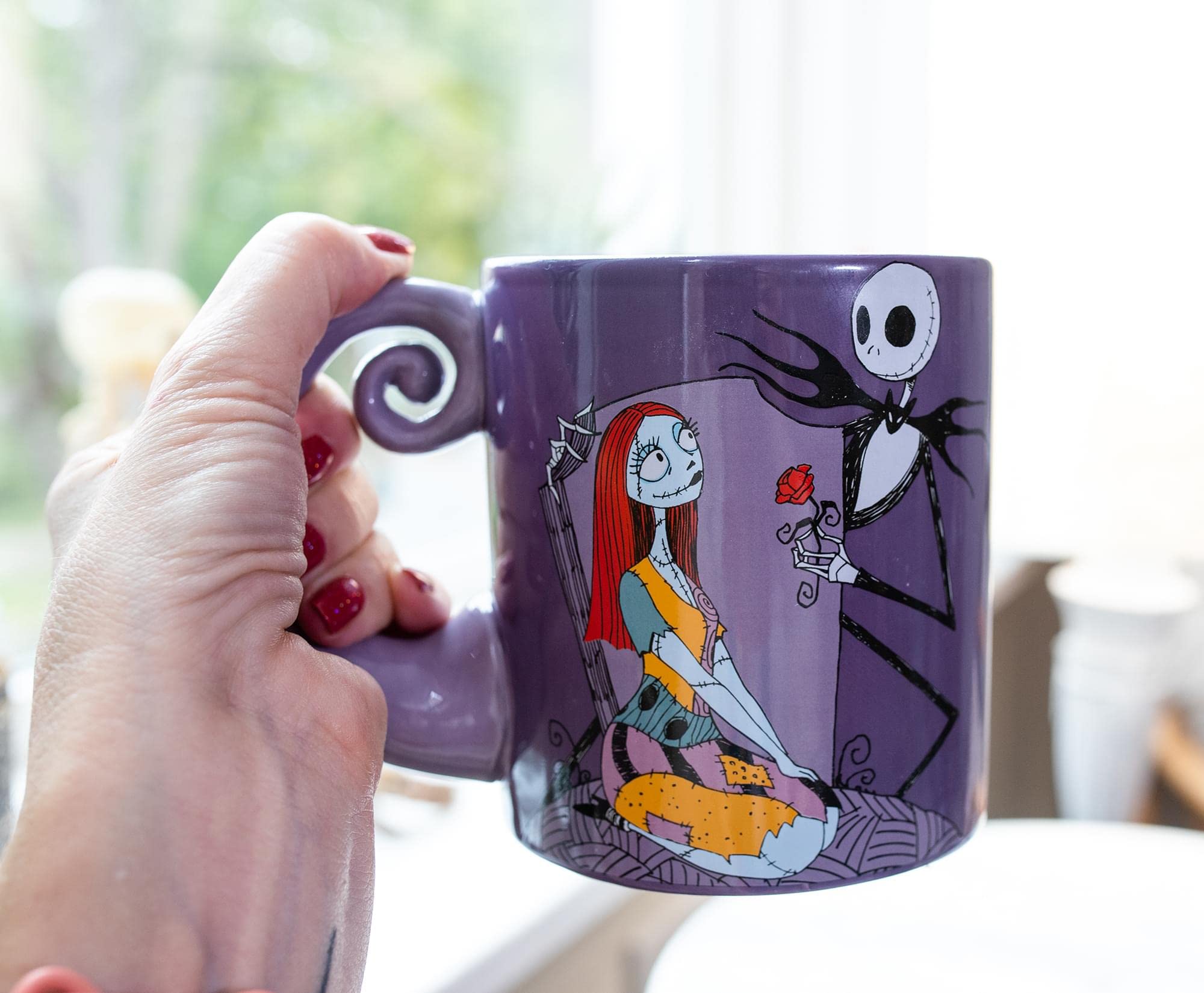 Taza Silver Buffalo mango espiral agarre cómodo y diseño icónico