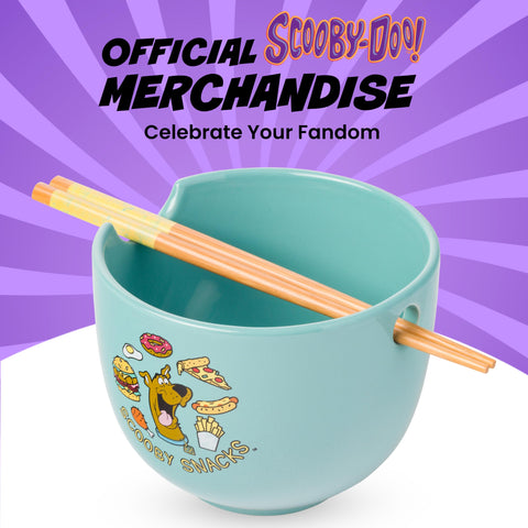 Palillos a juego incluidos con el tazon Scooby Snacks.