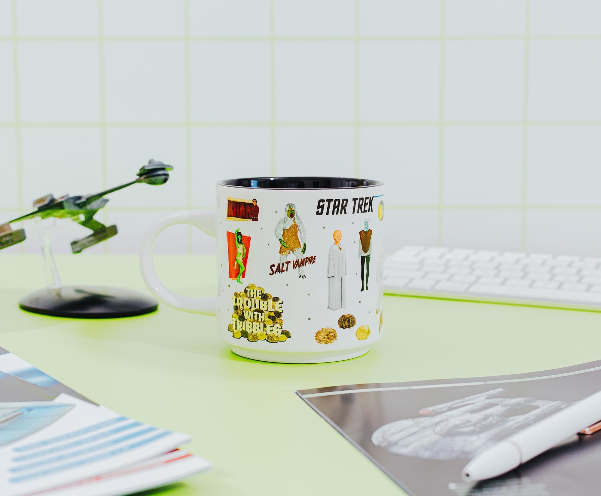 Taza Silver Buffalo Star Trek con frases, estilo temático