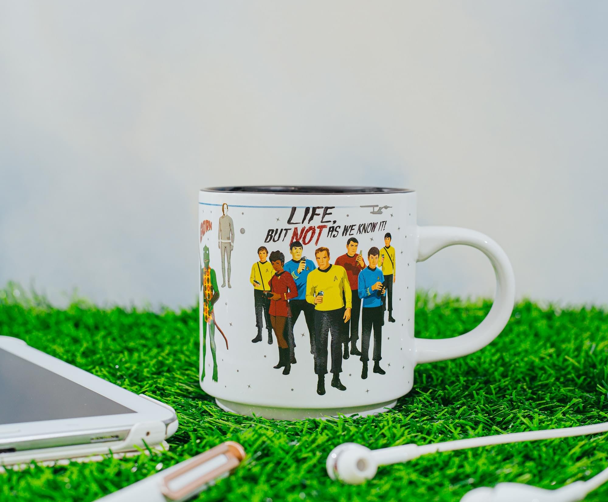 Taza Silver Buffalo Star Trek Spock, símbolo clásico