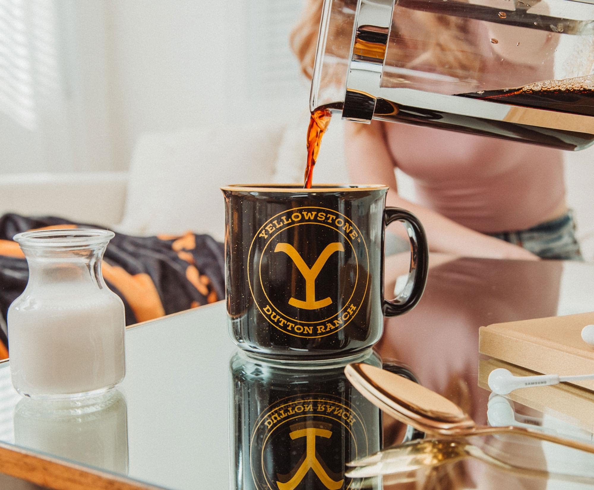 Taza Silver Buffalo apta para microondas y lavavajillas, uso diario cómodo