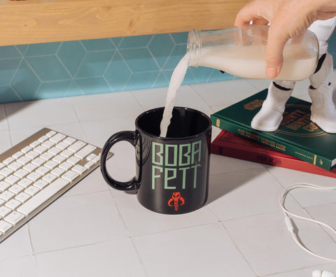 Taza Silver Buffalo con licencia oficial de la saga galáctica