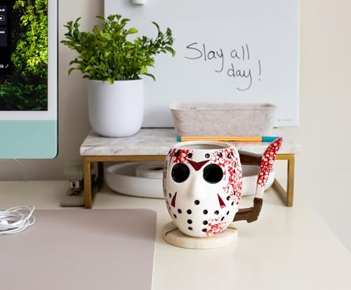 Taza Jason 3D, detalle realista para coleccionistas