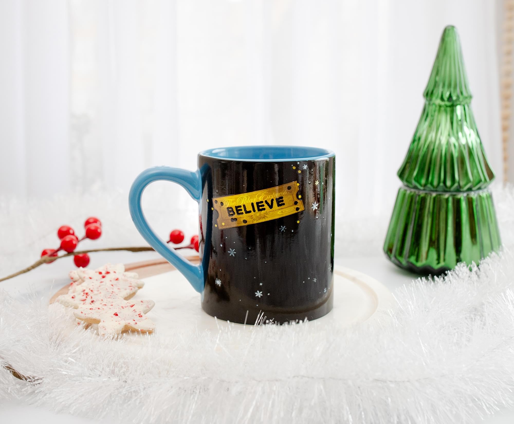 Uso diario con café, té o chocolate caliente en taza Silver Buffalo Polar Express