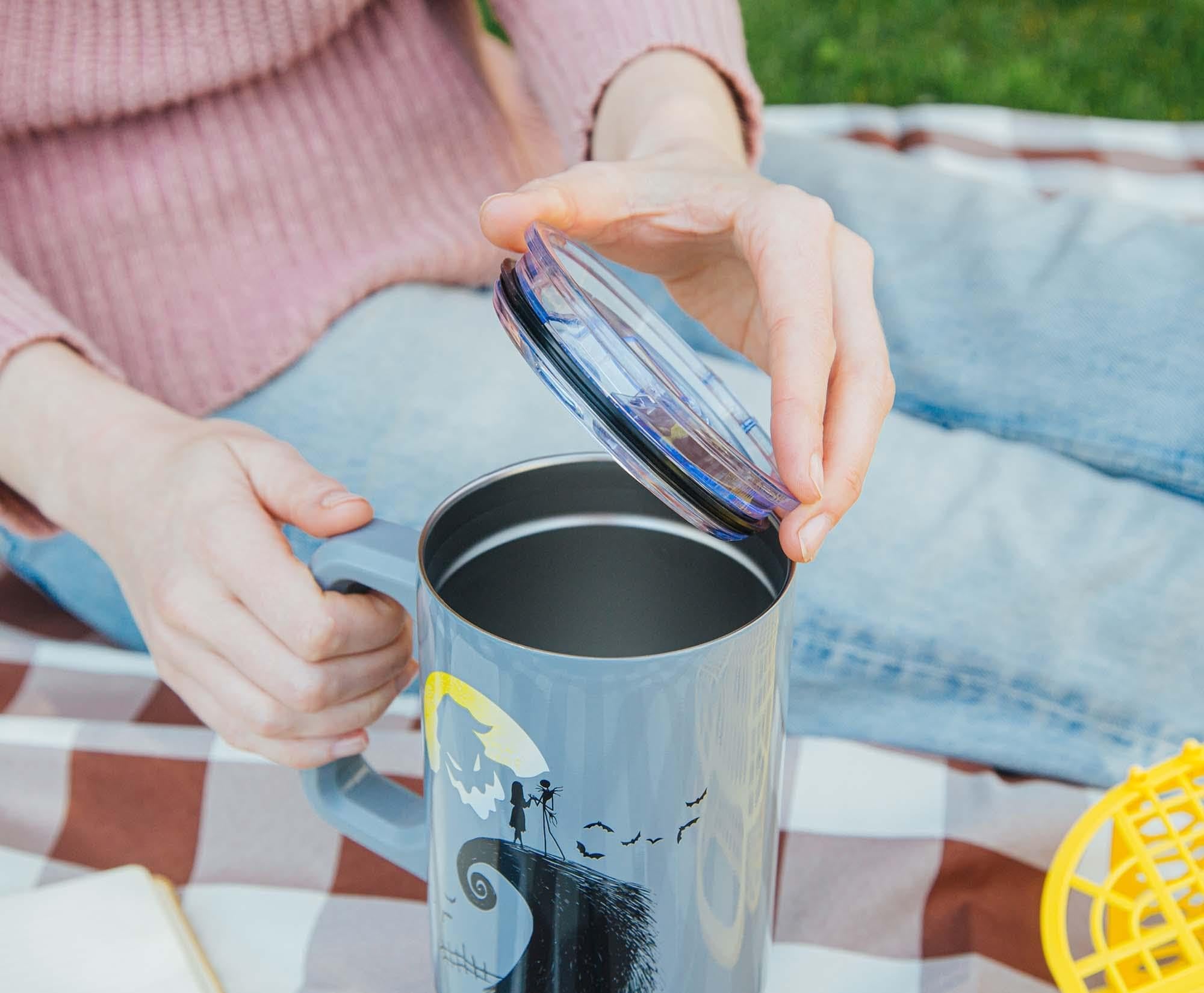 Tumbler Silver Buffalo capacidad de 40 onzas para salidas largas