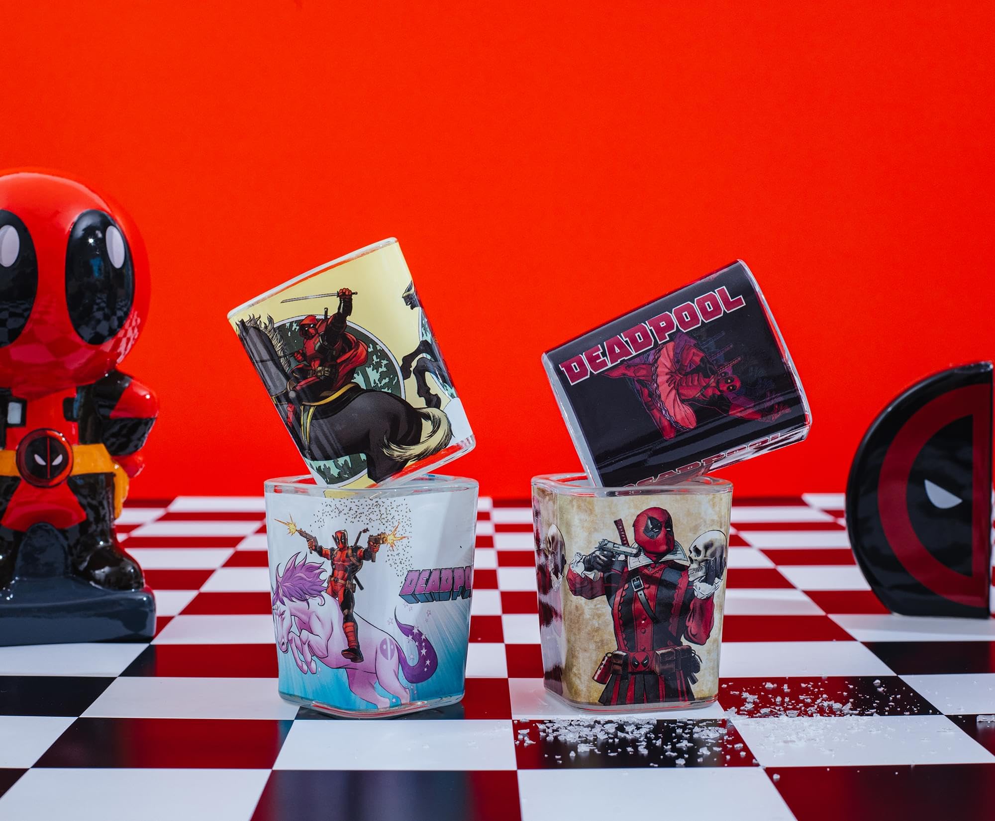 Coleccionable oficial Marvel; añade autenticidad a tu barra.