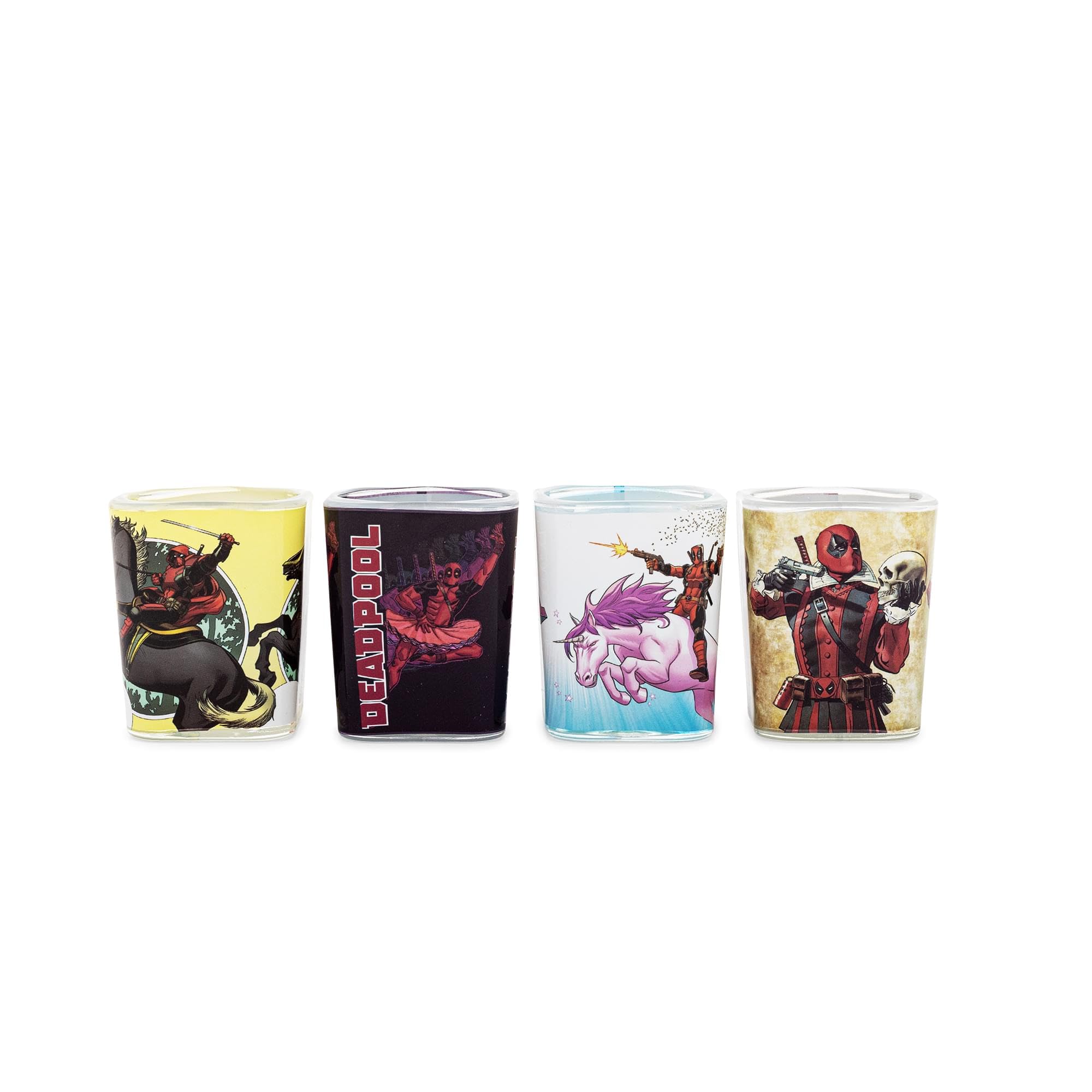 Conjunto de vasos mini Deadpool de Silver Buffalo con espadas; ideal para fiestas.
