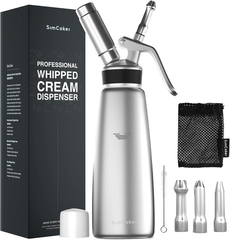 SimCoker espumador crema 500 ml en uso para crema batida suave y esponjosa.