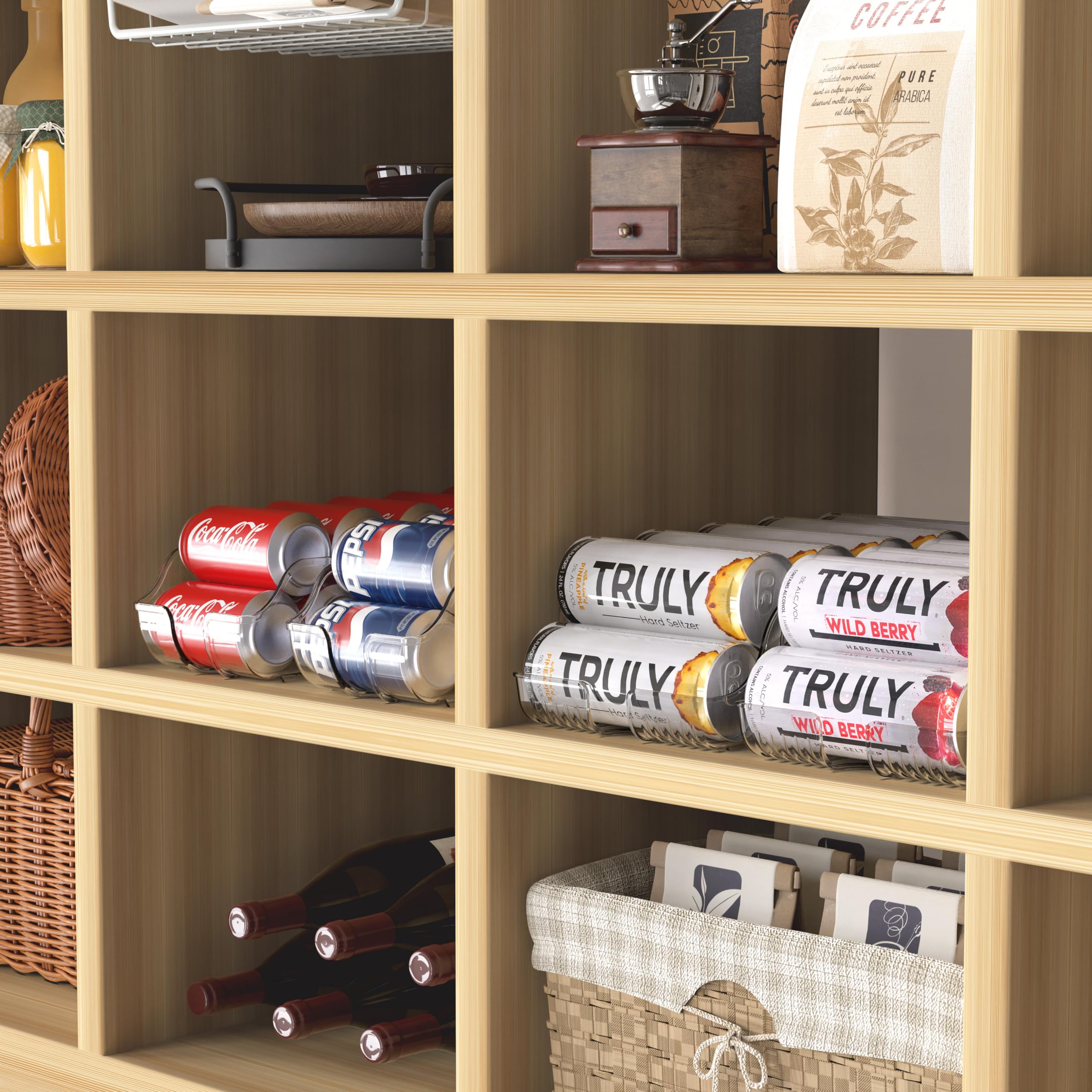Simple Houseware uso en cocina: combinaciones flexibles para ordenar latas y botellas.
