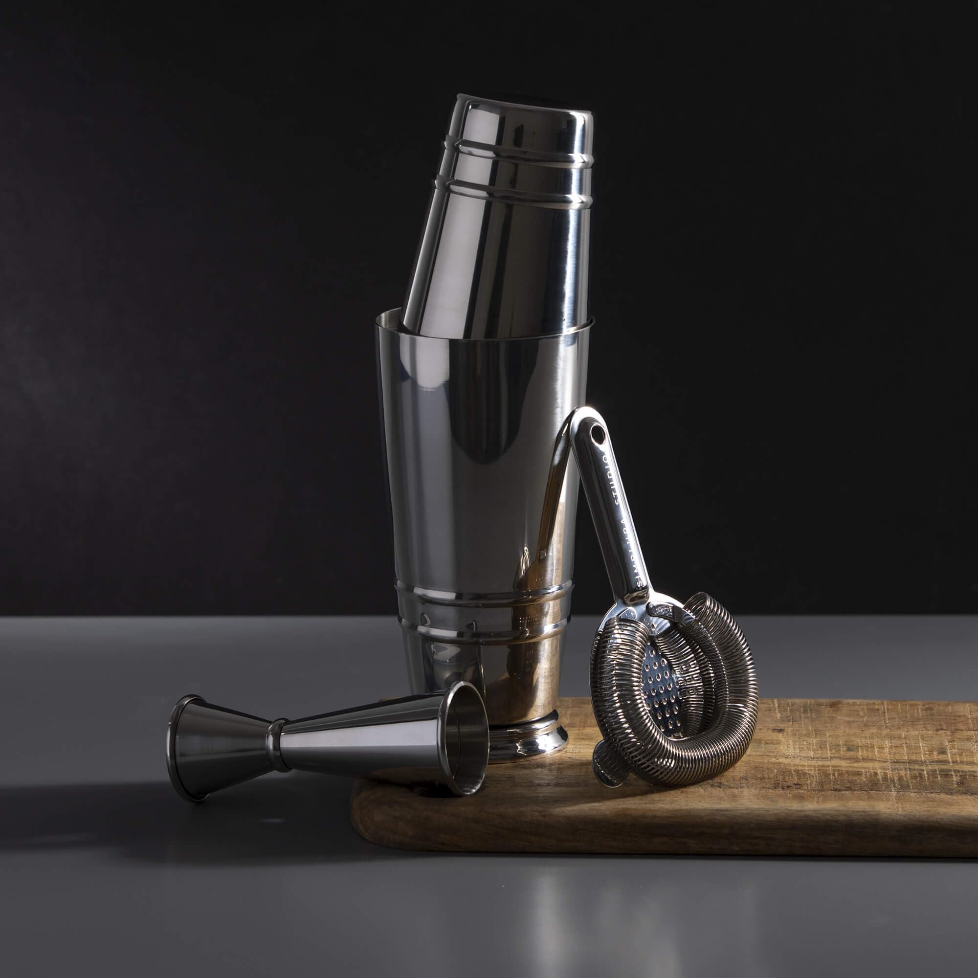 SIMPLURA STUDIO colador Hawthorne acero inoxidable, filtrado suave para cócteles.