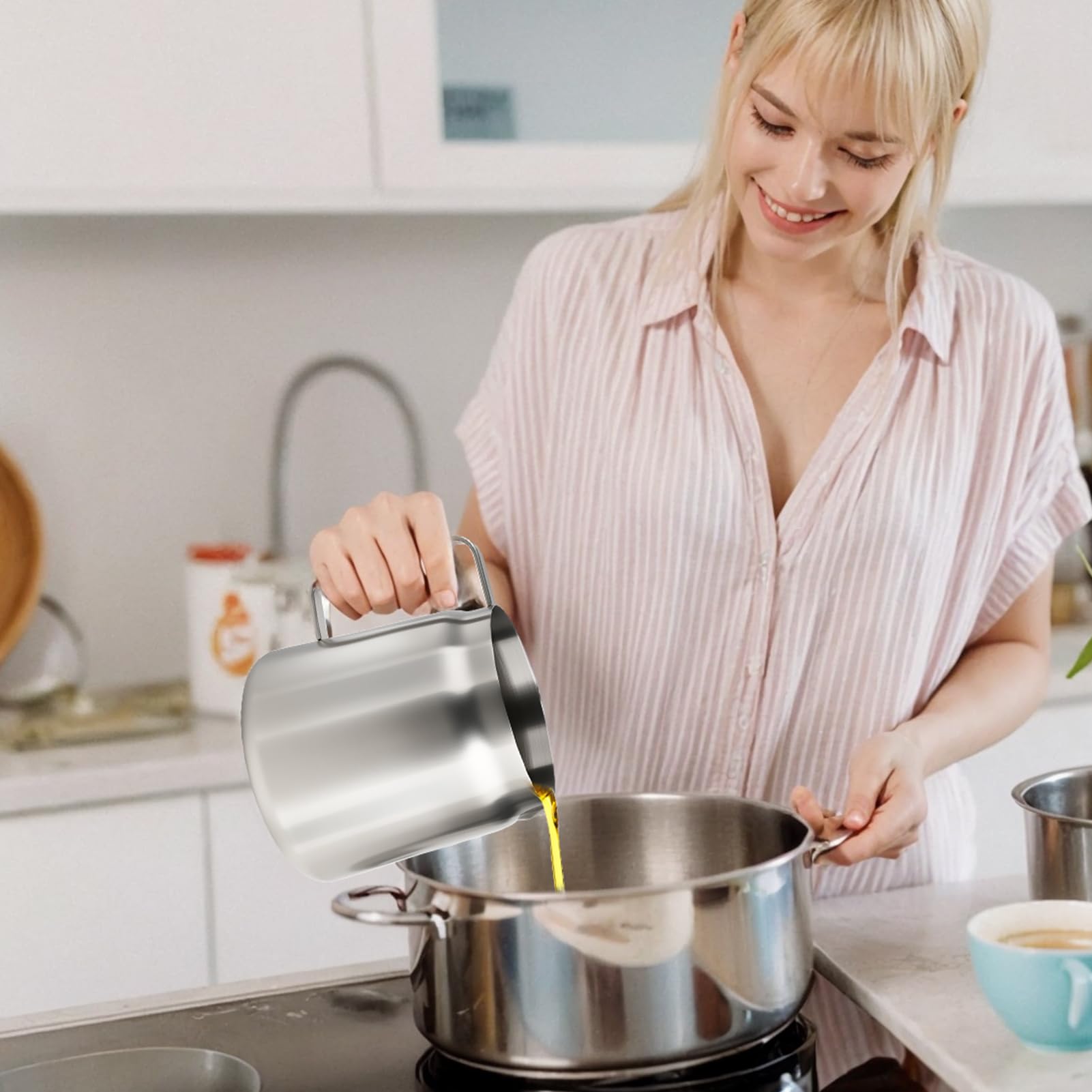 SINYWAY uso en cocina y camping, versatilidad para calentar líquidos y preparar comidas.