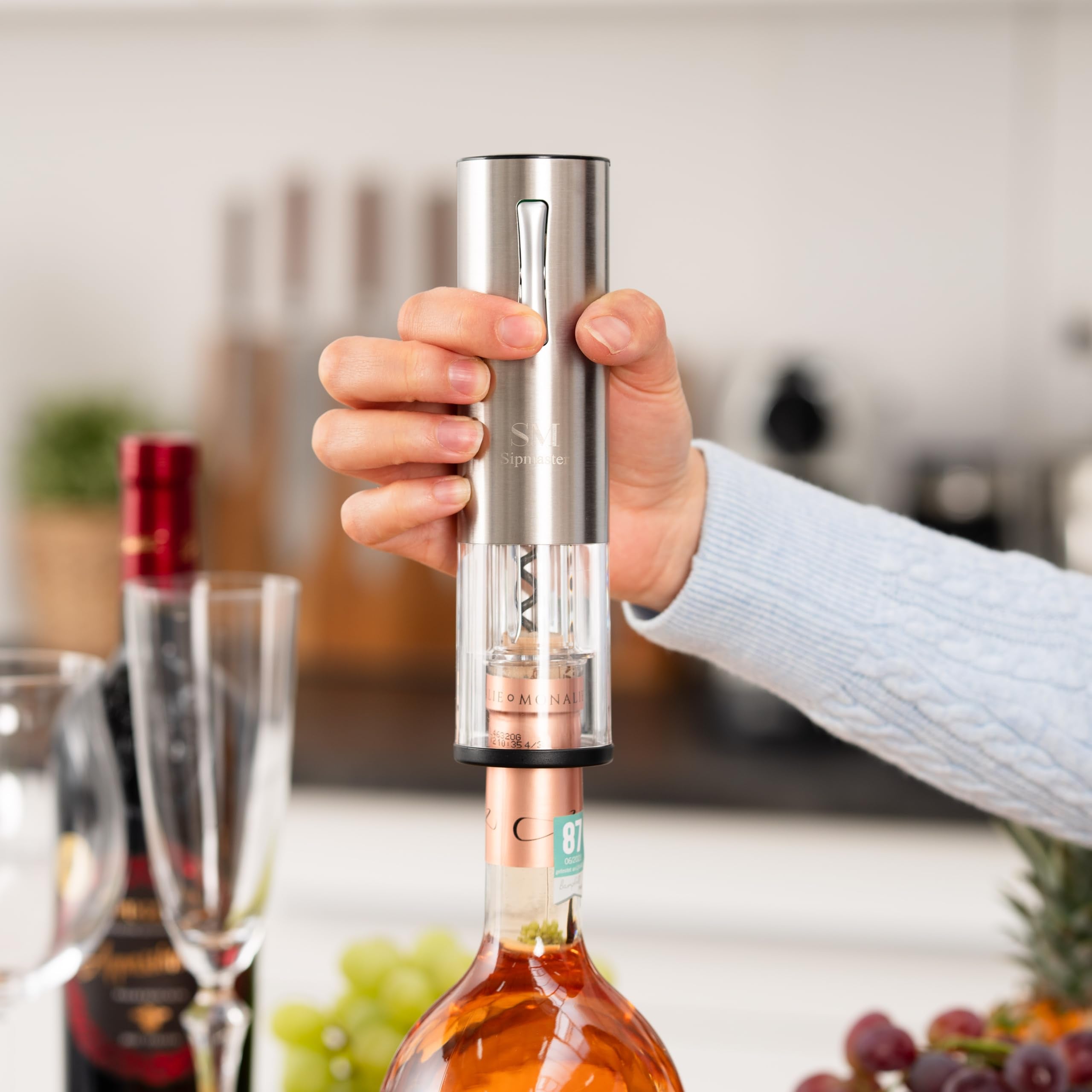 SipMaster diseño moderno que añade estilo a la barra del hogar.