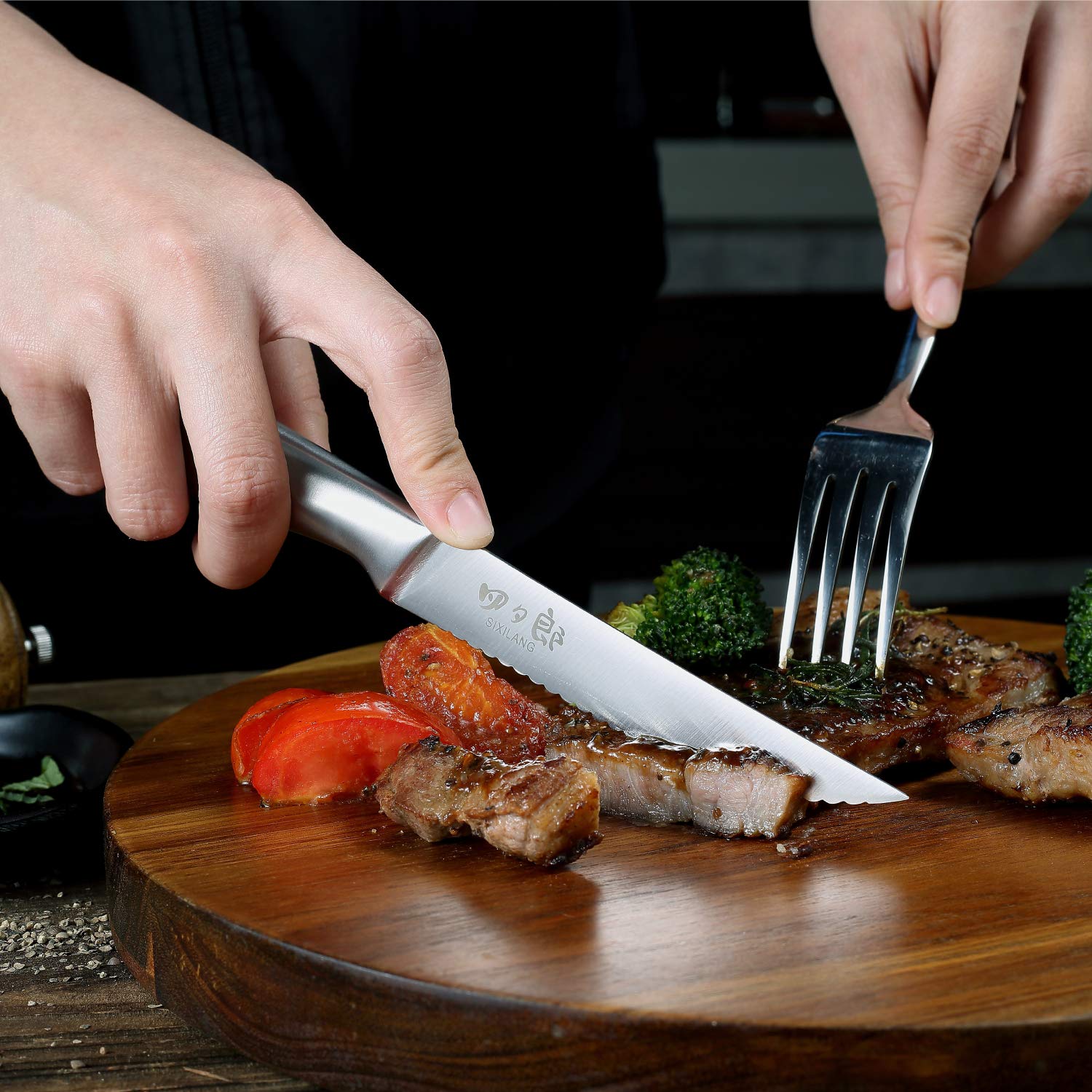 Cuchillo SIXILANG para bistec con mango ergonómico, cómodo de sostener.