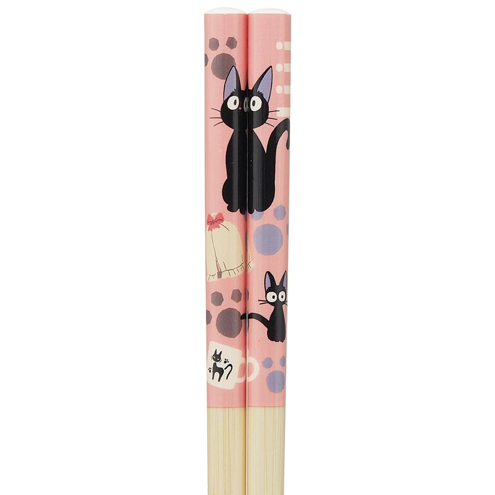 Skater ANT4 palillos de bambú Ghibli, en uso, experiencia cómoda para sushi y fideos