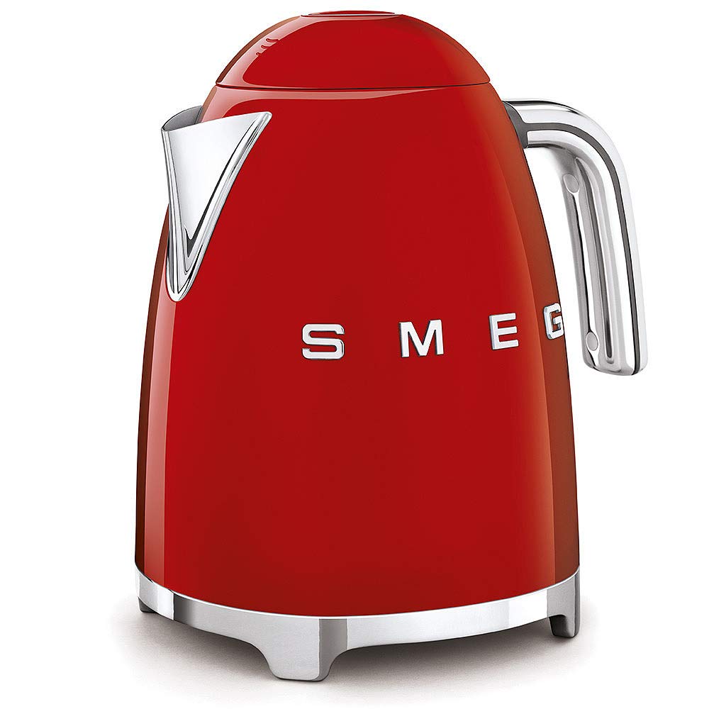 Hervidor SMEG retro rojo con base giratoria de 360°, verter con mayor control