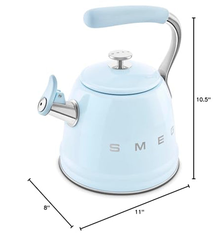 Hervidor SMEG: artesanía italiana que respira calidad.