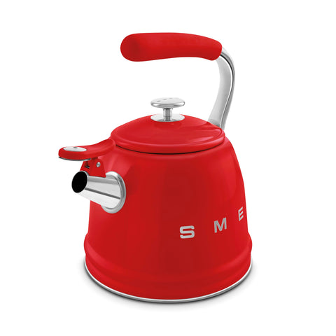 Hervidor SMEG retro, diseño 50s que destaca en cualquier encimera.