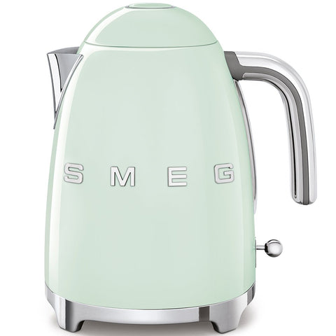 Hervidor SMEG KLF03 con base 360° para verter con precisión
