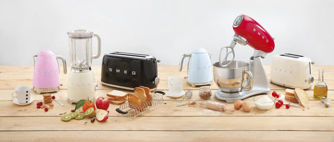 KLF03PBUS SMEG tapa con apertura suave para hervir sin golpes