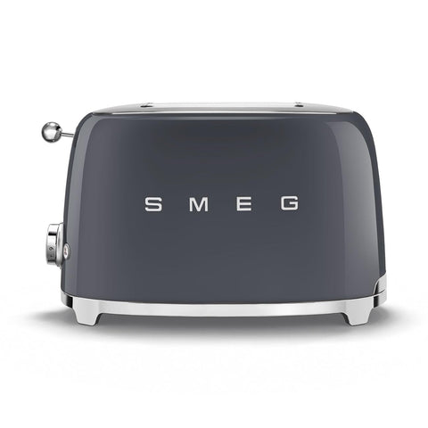 Smeg TSF01GRUS: dos ranuras extra grandes para pan artesanal y bollos.