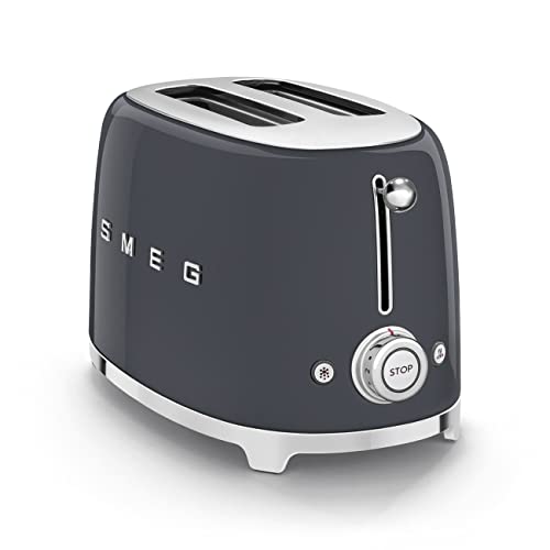 Smeg TSF01GRUS: seis niveles de tostado para dorar a tu gusto.