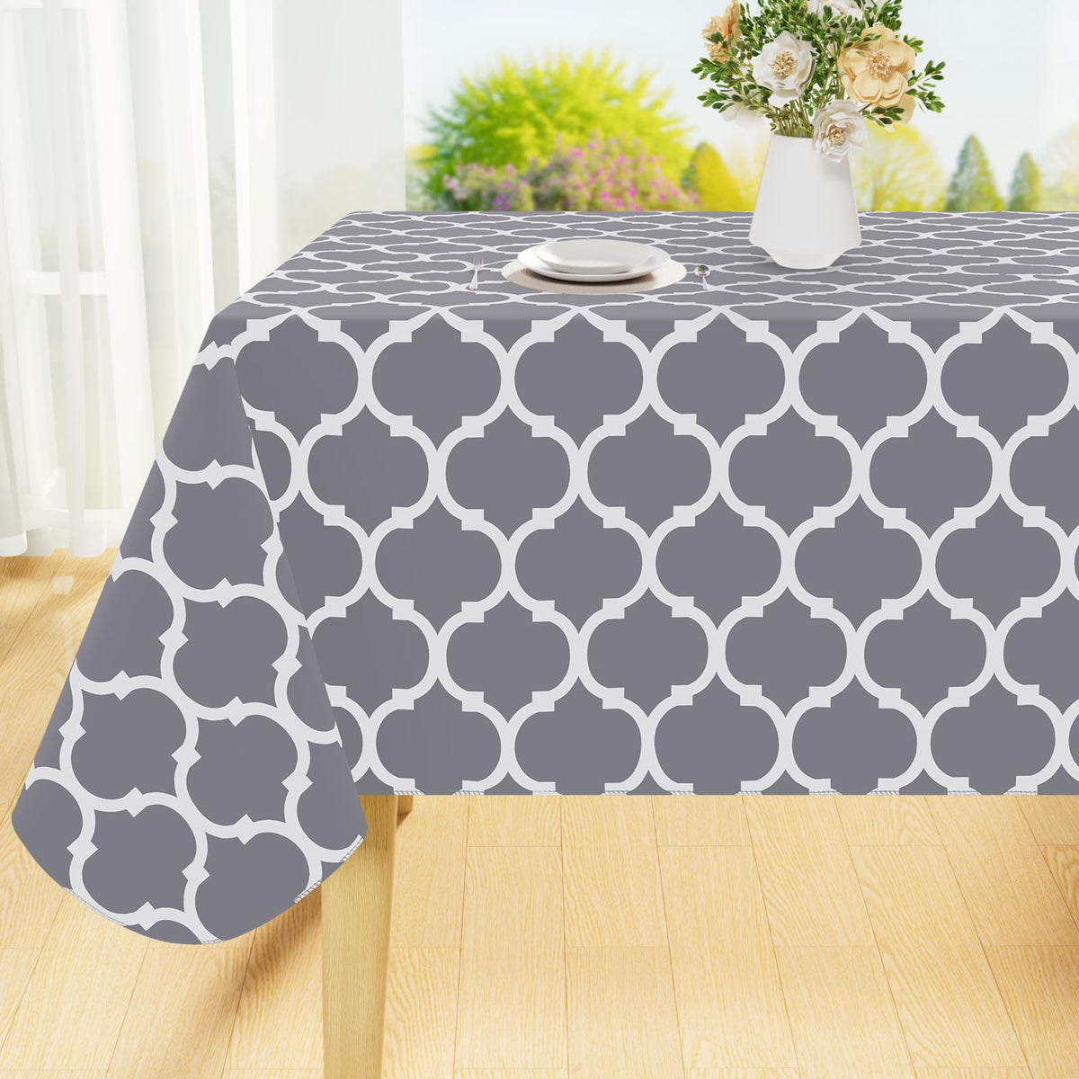 Mantel rectangular Smiry con patrón marroquí, ideal para comidas elegantes y festividades.