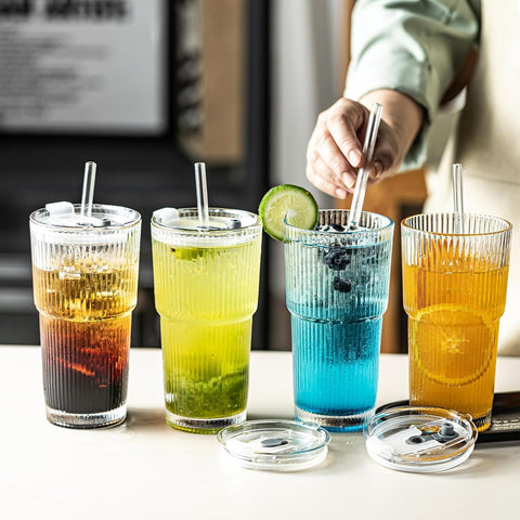 Pajillas de vidrio reutilizables de Snextek para bebidas sin plástico.