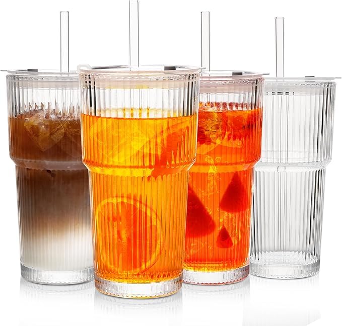 Snextek vasos de vidrio 20 onzas acanalados con tapas y pajillas, ideales para bebidas refrescantes.