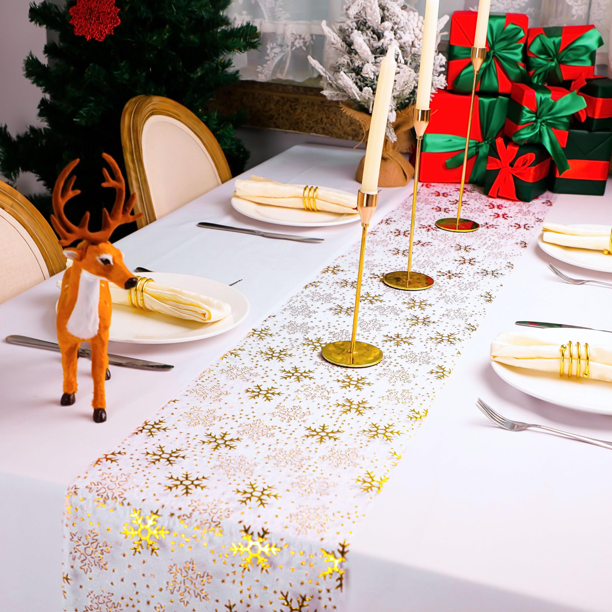Snowkingdom: diseño de copos de nieve dorados que realzan la mesa para fiestas