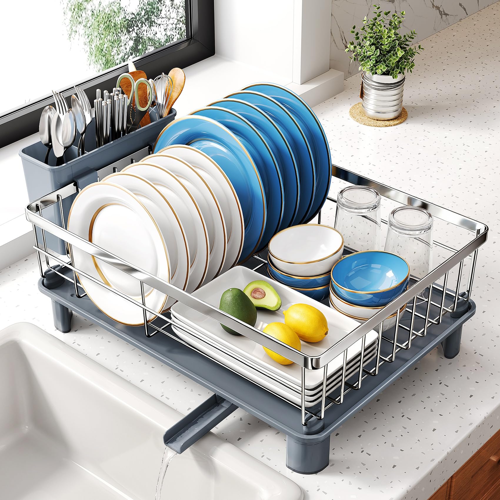 SNTD escurridor de platos compacto en acero inoxidable ahorra espacio en cocinas pequeñas.